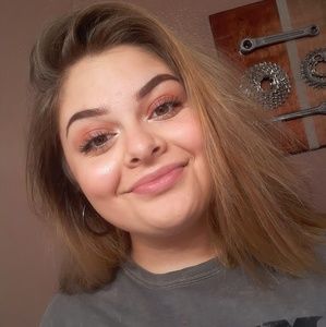 Meet your Posher, Karina